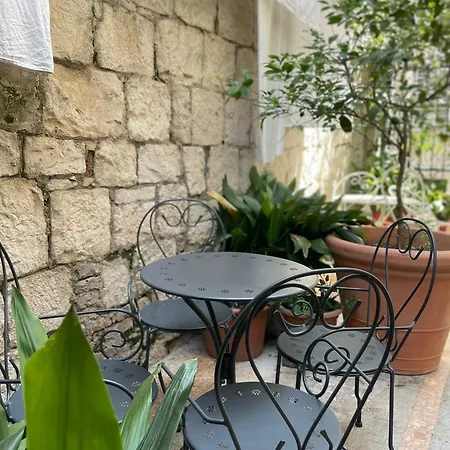 Apartmán “jelin Dvor” 3+2, Bacvice, Split