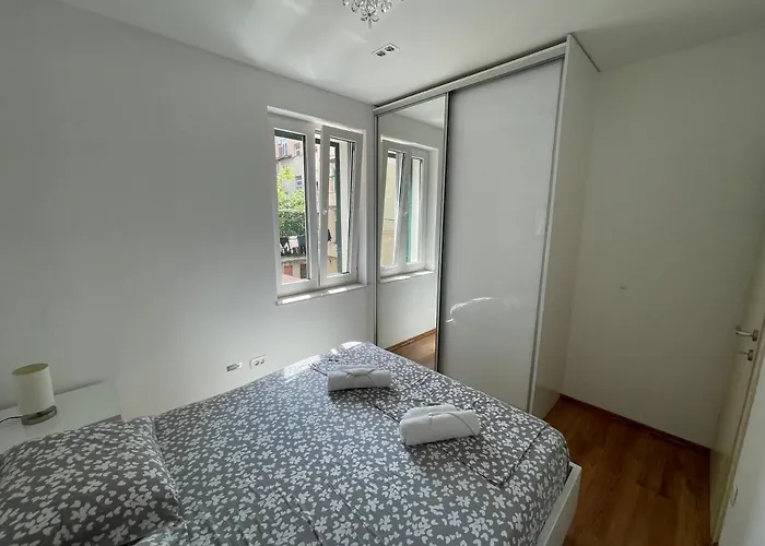 “jelin Dvor” 3+2, Bacvice, Apartment Split