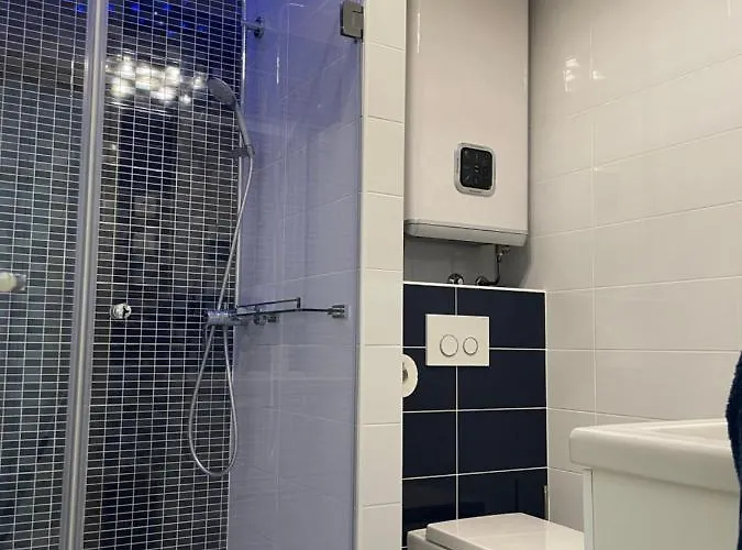 “jelin Dvor” 3+2, Bacvice, * Split