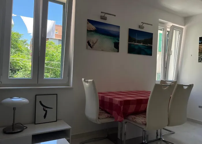 “jelin Dvor” 3+2, Bacvice, Apartment *