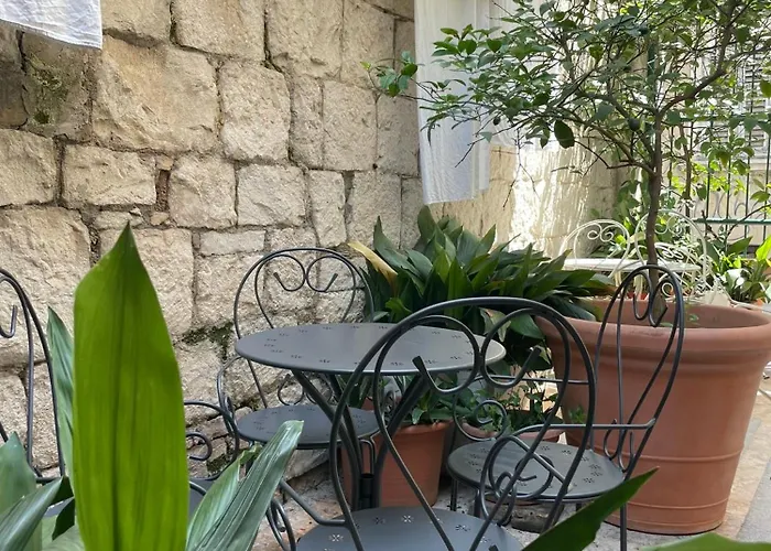 Apartment “jelin Dvor” 3+2, Bacvice, *