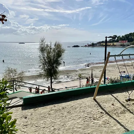 “jelin Dvor” 3+2, Bacvice, *